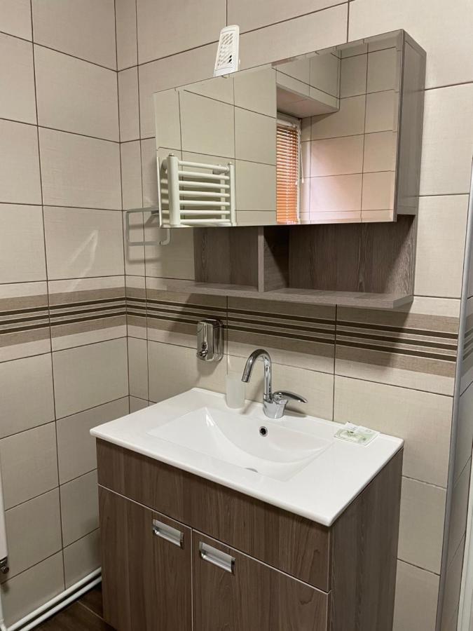 Guest House Luxotel Zrenjanin Exterior photo