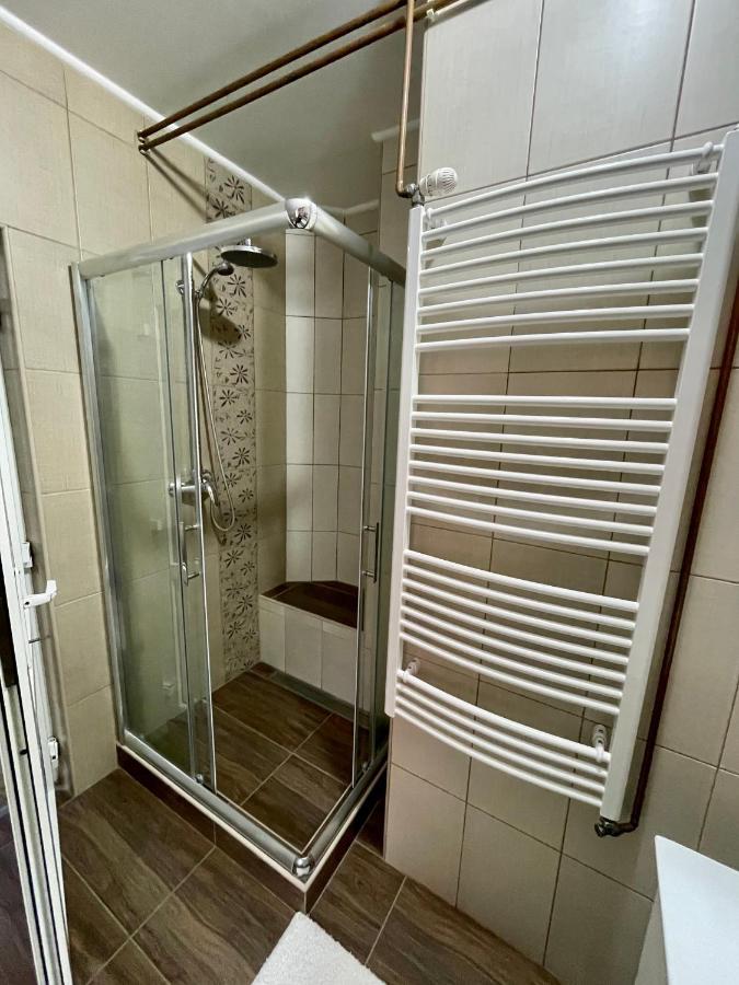 Guest House Luxotel Zrenjanin Exterior photo