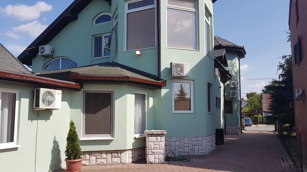 Guest House Luxotel Zrenjanin Exterior photo