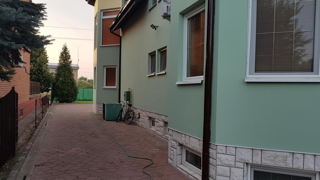 Guest House Luxotel Zrenjanin Exterior photo
