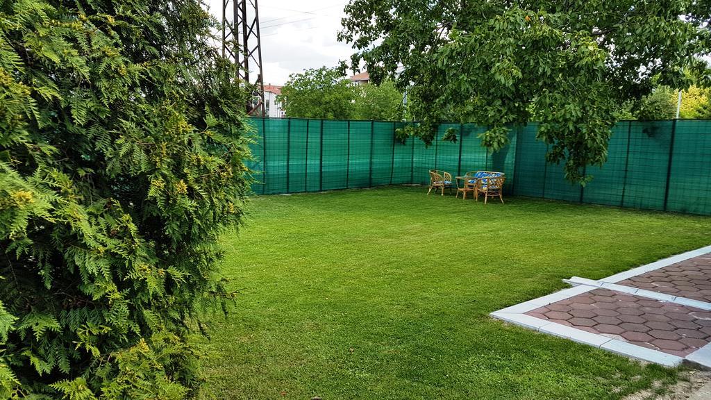 Guest House Luxotel Zrenjanin Exterior photo